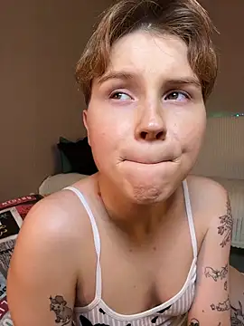 two_gerls_here webcam