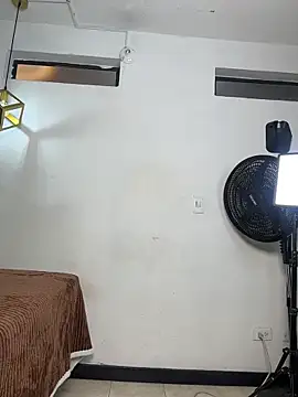 AriaBelle webcam