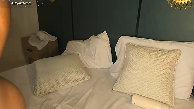 angie_leonn webcam