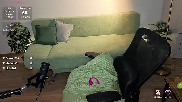 Naomi_Velvet webcam