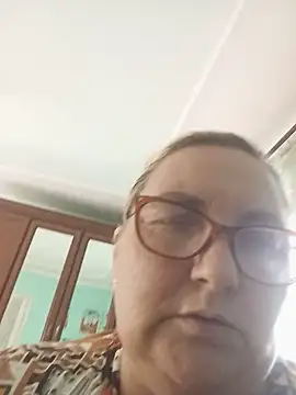 AureliaSky598 webcam