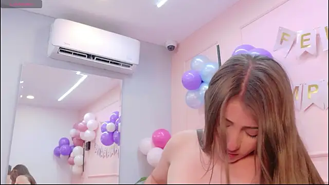 DanielleDNicola webcam