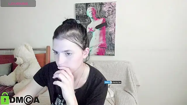 Kira_Devi webcam