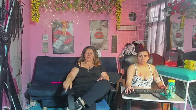 lesbiancuple webcam