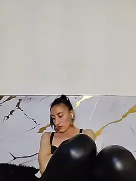 Oriana111 webcam