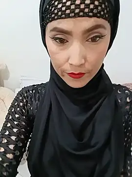 jamila_zair (F milf) - deep throat and a lot of saliva on my ti