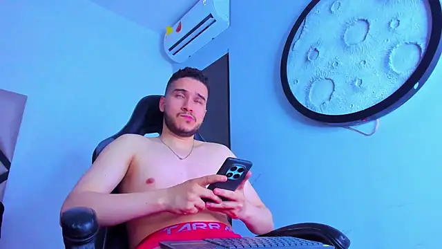 mike_257 webcam