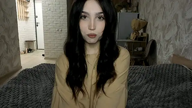 Qwami_Amie webcam