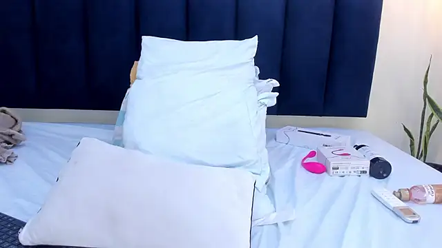 mayaevansmg webcam