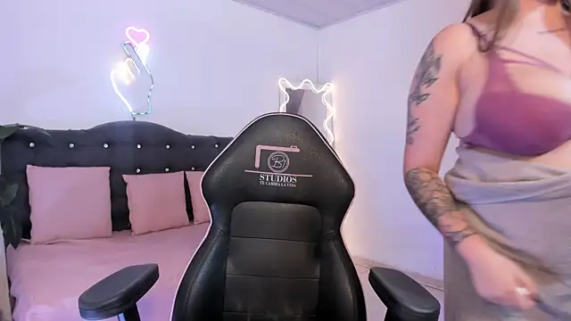 LUNAKITTY_TAY webcam