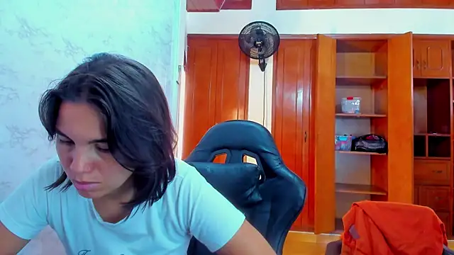 Soffy_and_Emily webcam
