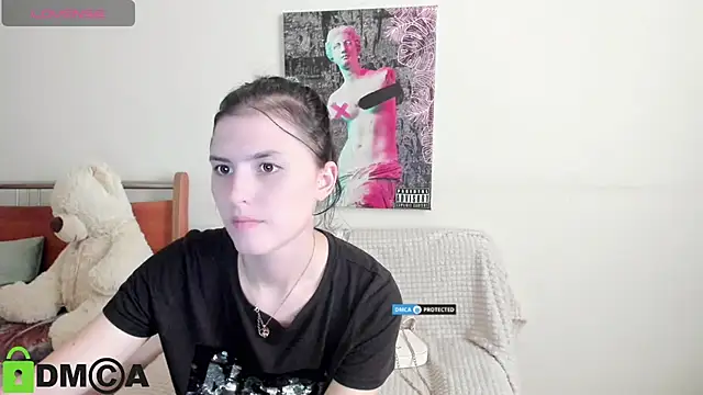 Kira_Devi webcam