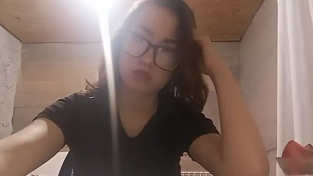 OliviaMoment webcam