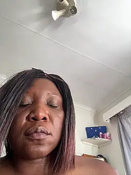 BlackBabeXx webcam