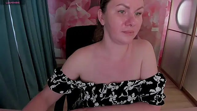 LunaKissesx webcam
