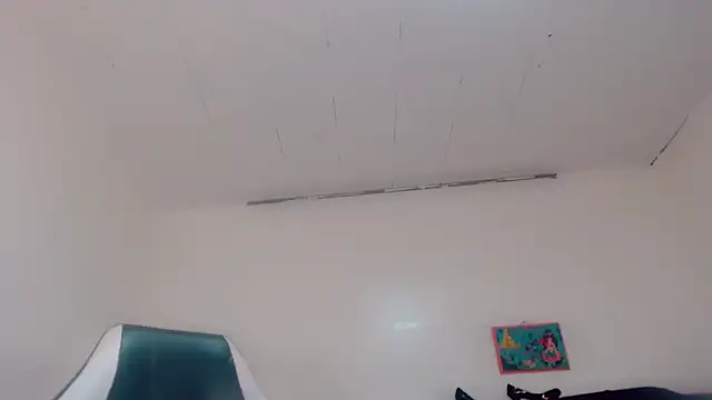 Oriana_braom live cam on StripChat