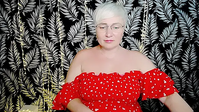 Olivia_playful webcam