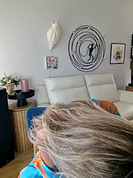 CelynaRoss webcam