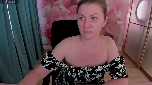 LunaKissesx webcam