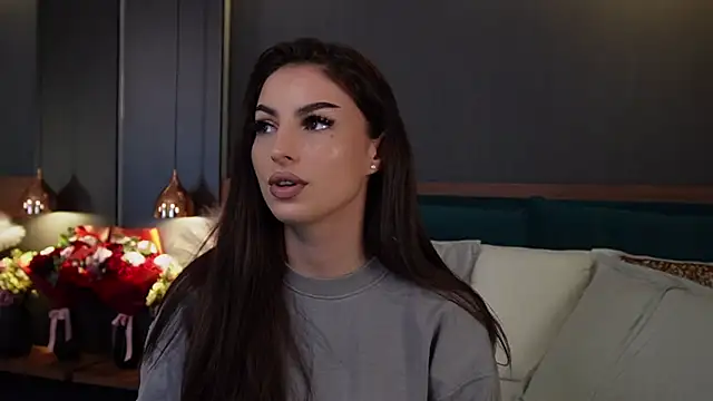 Watch EmilyTrix live on EroticFlix - High definition streams