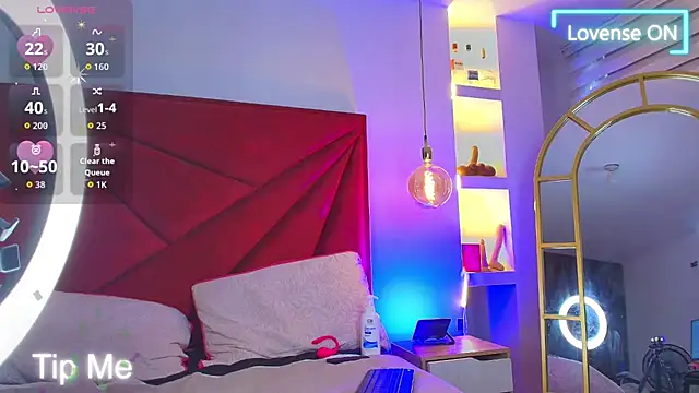 Watch NahomiRoss live on EroticFlix - High definition streams