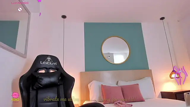 lucy_blue28 webcam