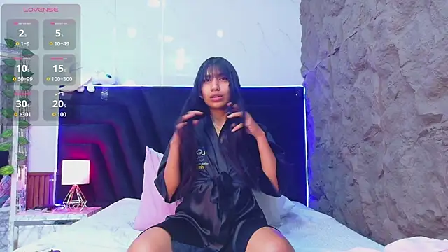 littlee_emilyy_ webcam