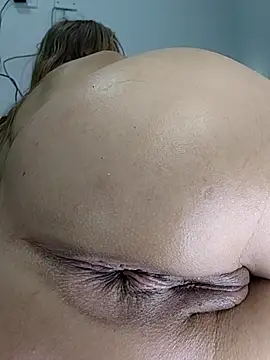 Watch estrella_tasty live on EroticFlix - High definition streams