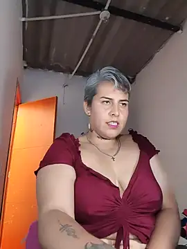 Yessi_rousse webcam
