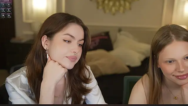 Charlotte_Dreams webcam