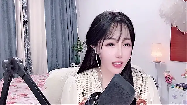 Laura_520 webcam