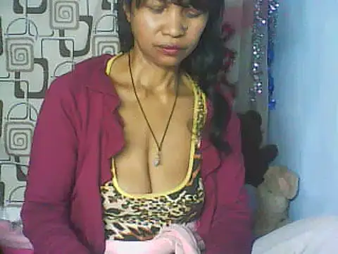 nene_belle live cam on StripChat