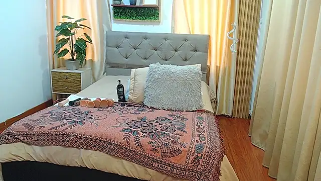 sasi_luna webcam