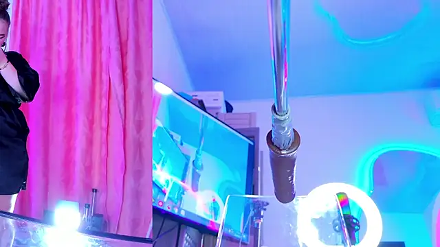 NathaxaLeans webcam
