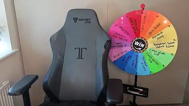 Lilly-Luscious webcam