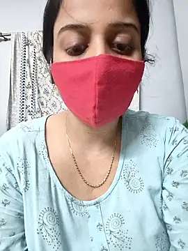 Tamil_shalini live cam on StripChat