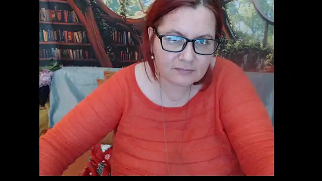 PlayfullMature webcam