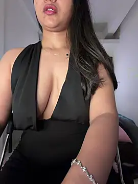 luv_johrrra webcam