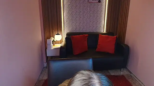 Liaroberts1