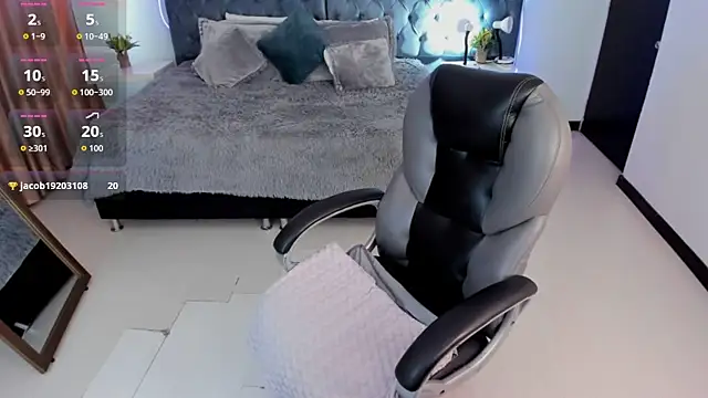 Blair_red_ webcam