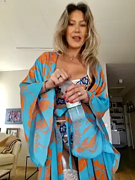 CelynaRoss webcam