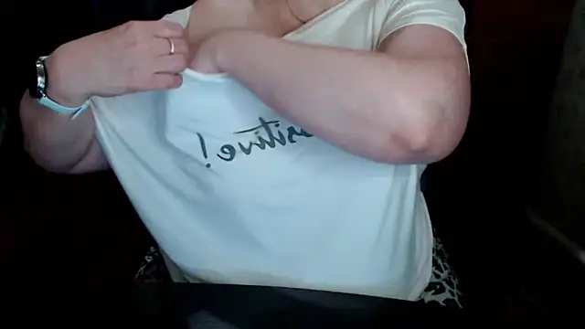 AlisaHot55 webcam