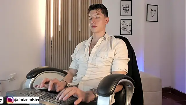 Dorianmistery2322_ webcam