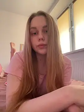 Watch Marylallka5 live on EroticFlix - High definition streams