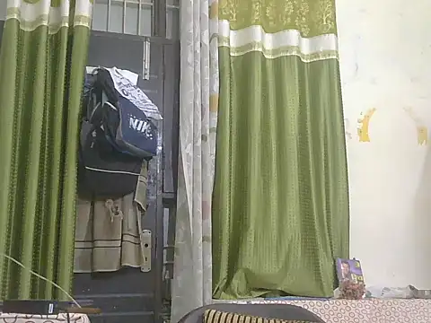 Stubborndesiboy webcam