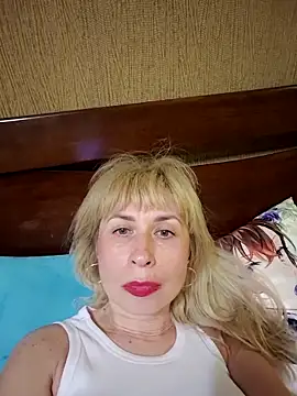 Watch SelinaLovqx live on EroticFlix - High definition streams