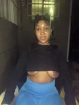 Watch Creamy_bitchxxx live on EroticFlix - High definition streams