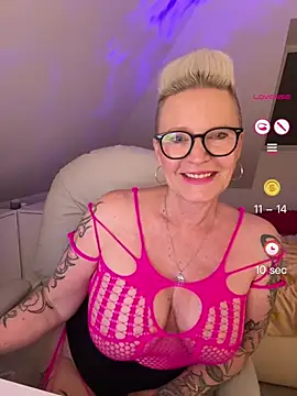 Watch German_Milf live on EroticFlix - High definition streams