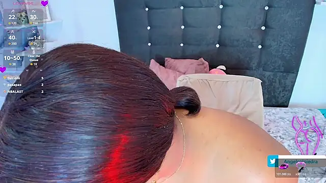 angelthroatt (F teen) - ♥MAKE ME SQUIRT WHILE FUCKIN MY PUSSY
