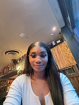 ___nessa's live room